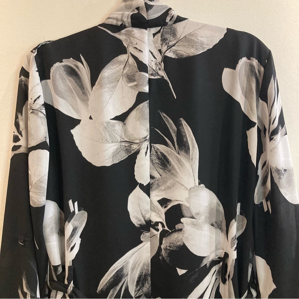 LE CHATEAU Sz L Black  White Cascade Belted Unlined Slinky Flowy Overcoat Kimono - Picture 12 of 13